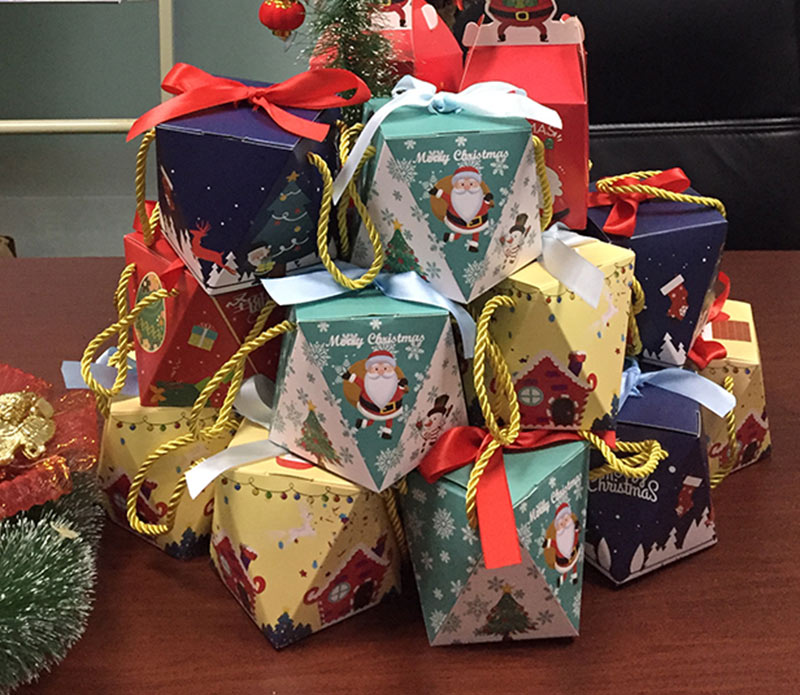 圣誕節(jié)，擎川EVERLAR祝大家圣誕節(jié)快樂！